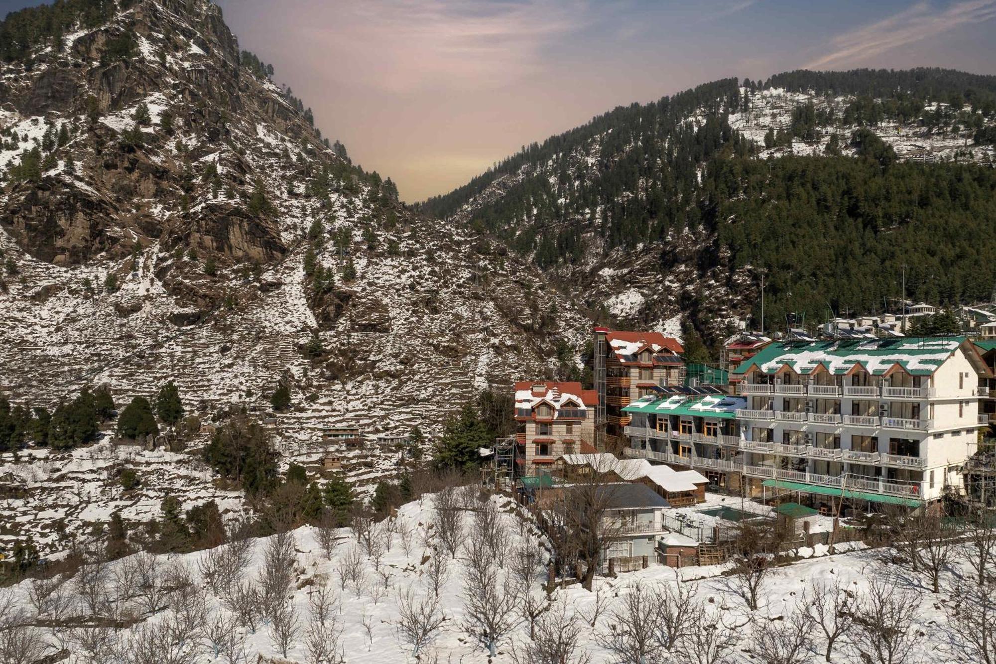 Echor Himalayan Heights Manali Hotel Exterior foto